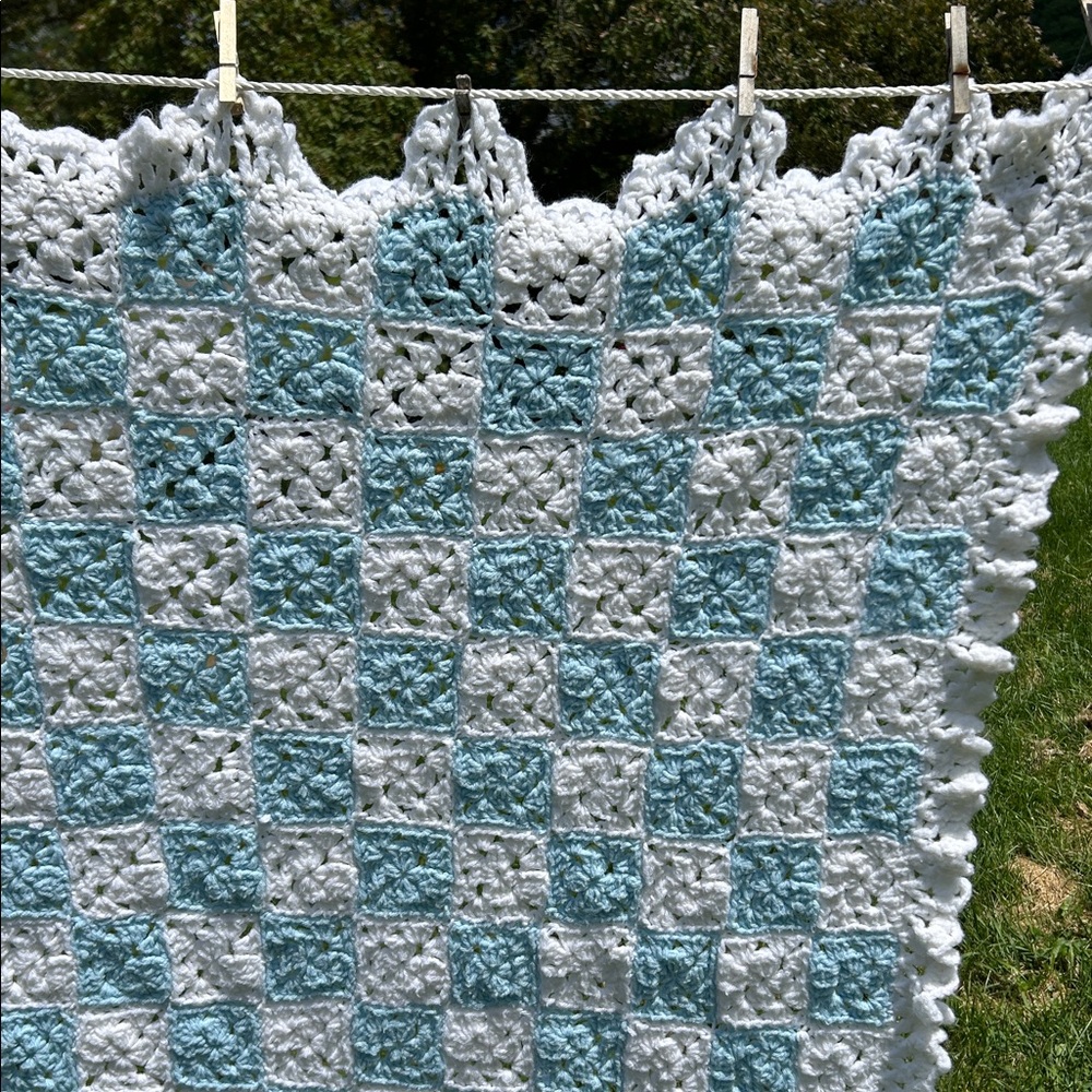 Vintage Granny Square Afghan Blue & White Baby Infant Toddler Handmade Blanket